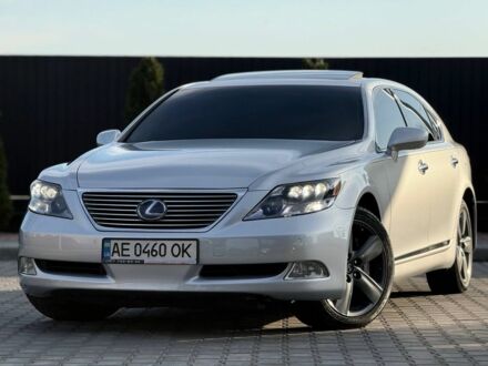 Сірий Лексус ЛС, об'ємом двигуна 5 л та пробігом 198 тис. км за 12500 $, фото 1 на Automoto.ua
