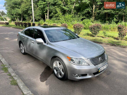 Серый Лексус ЛС, объемом двигателя 4.6 л и пробегом 145 тыс. км за 25000 $, фото 1 на Automoto.ua