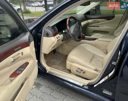 Синий Лексус ЛС, объемом двигателя 4.6 л и пробегом 300 тыс. км за 7500 $, фото 12 на Automoto.ua
