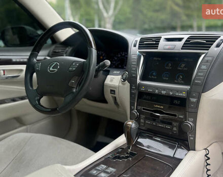 Лексус ЛС 2007 в Львове на Automoto.ua Синий Лексус ЛС, объемом двигателя 4.61 л и пробегом 224 тыс. км за 7550 $, фото 20 на Automoto.ua