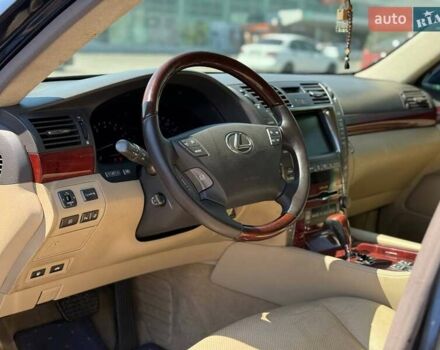 Синій Лексус ЛС, об'ємом двигуна 4.61 л та пробігом 260 тис. км за 9499 $, фото 9 на Automoto.ua