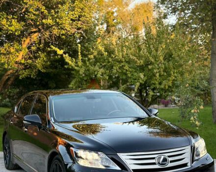 Синий Лексус ЛС, объемом двигателя 5 л и пробегом 400 тыс. км за 14900 $, фото 1 на Automoto.ua