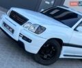 Белый Лексус ЛХ, объемом двигателя 4.66 л и пробегом 351 тыс. км за 10350 $, фото 7 на Automoto.ua