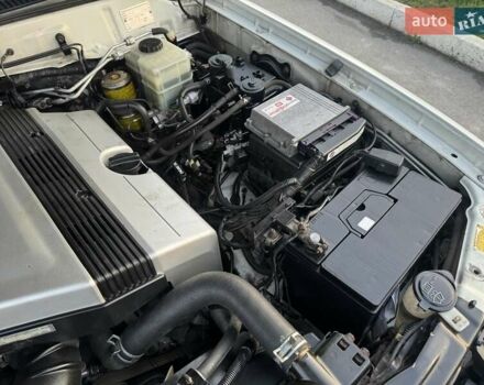 Білий Лексус ЛХ, об'ємом двигуна 4.7 л та пробігом 252 тис. км за 16499 $, фото 40 на Automoto.ua