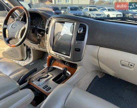 Белый Лексус ЛХ, объемом двигателя 4.66 л и пробегом 275 тыс. км за 15999 $, фото 20 на Automoto.ua