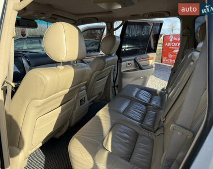 Белый Лексус ЛХ, объемом двигателя 4.66 л и пробегом 275 тыс. км за 15999 $, фото 14 на Automoto.ua