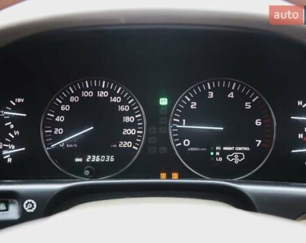 Белый Лексус ЛХ, объемом двигателя 4.66 л и пробегом 236 тыс. км за 12900 $, фото 16 на Automoto.ua
