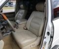 Белый Лексус ЛХ, объемом двигателя 4.7 л и пробегом 236 тыс. км за 12900 $, фото 6 на Automoto.ua