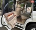Белый Лексус ЛХ, объемом двигателя 4.66 л и пробегом 375 тыс. км за 17900 $, фото 22 на Automoto.ua