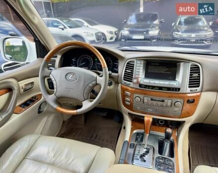 Білий Лексус ЛХ, об'ємом двигуна 4.7 л та пробігом 376 тис. км за 15800 $, фото 19 на Automoto.ua