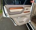 Белый Лексус ЛХ, объемом двигателя 4.66 л и пробегом 375 тыс. км за 17900 $, фото 21 на Automoto.ua