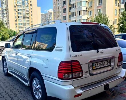 Белый Лексус ЛХ, объемом двигателя 4.7 л и пробегом 375 тыс. км за 17000 $, фото 1 на Automoto.ua