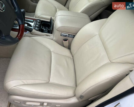 Белый Лексус ЛХ, объемом двигателя 5.66 л и пробегом 157 тыс. км за 29500 $, фото 46 на Automoto.ua