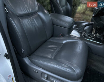 Белый Лексус ЛХ, объемом двигателя 5.7 л и пробегом 307 тыс. км за 20950 $, фото 15 на Automoto.ua