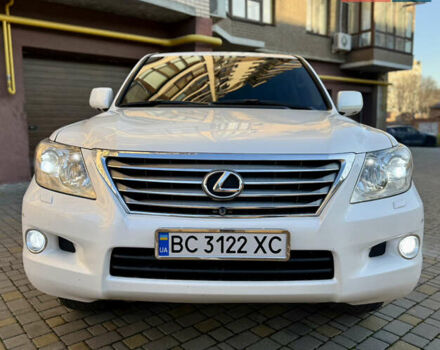 Белый Лексус ЛХ, объемом двигателя 5.66 л и пробегом 299 тыс. км за 22900 $, фото 13 на Automoto.ua