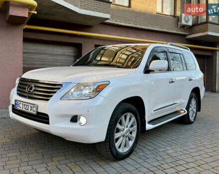 Белый Лексус ЛХ, объемом двигателя 5.66 л и пробегом 299 тыс. км за 22900 $, фото 23 на Automoto.ua