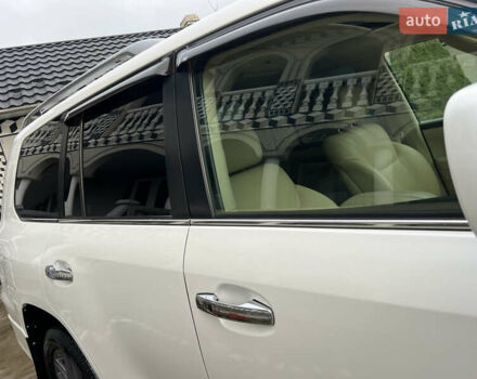 Белый Лексус ЛХ, объемом двигателя 5.66 л и пробегом 157 тыс. км за 29500 $, фото 27 на Automoto.ua