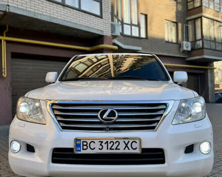 Белый Лексус ЛХ, объемом двигателя 5.66 л и пробегом 299 тыс. км за 22900 $, фото 15 на Automoto.ua