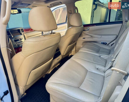 Білий Лексус ЛХ, об'ємом двигуна 5.66 л та пробігом 195 тис. км за 26500 $, фото 17 на Automoto.ua