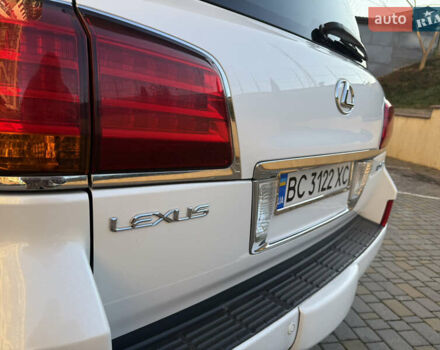 Белый Лексус ЛХ, объемом двигателя 5.66 л и пробегом 299 тыс. км за 22900 $, фото 40 на Automoto.ua