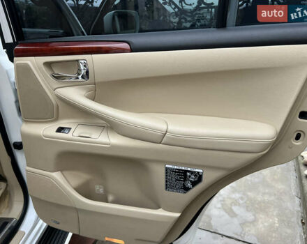 Белый Лексус ЛХ, объемом двигателя 5.66 л и пробегом 157 тыс. км за 29500 $, фото 59 на Automoto.ua