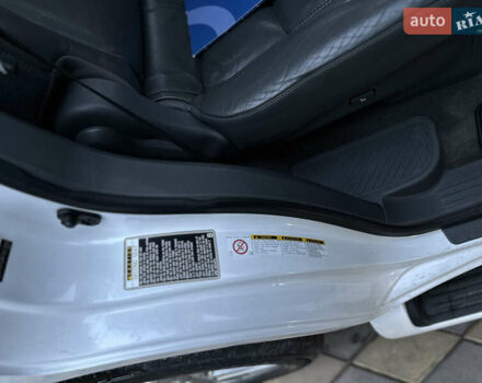 Белый Лексус ЛХ, объемом двигателя 5.7 л и пробегом 307 тыс. км за 20950 $, фото 14 на Automoto.ua