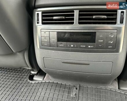 Белый Лексус ЛХ, объемом двигателя 5.66 л и пробегом 186 тыс. км за 24900 $, фото 36 на Automoto.ua