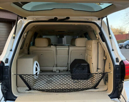 Белый Лексус ЛХ, объемом двигателя 5.66 л и пробегом 299 тыс. км за 22900 $, фото 41 на Automoto.ua