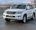 Білий Лексус ЛХ, об'ємом двигуна 5.66 л та пробігом 264 тис. км за 23750 $, фото 1 на Automoto.ua