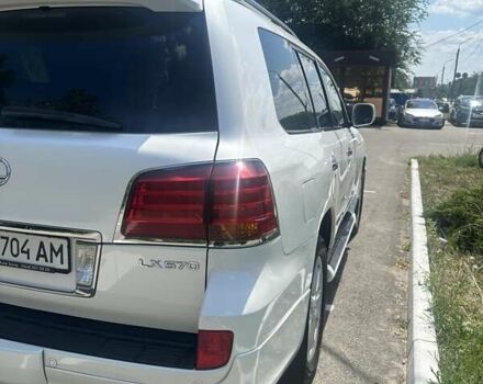 Лексус ЛХ 2008 в Днепре (Днепропетровске) на Automoto.ua Белый Лексус ЛХ, объемом двигателя 5.69 л и пробегом 260 тыс. км за 26000 $, фото 6 на Automoto.ua