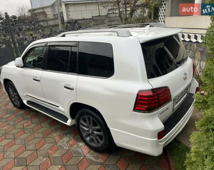 Белый Лексус ЛХ, объемом двигателя 5.66 л и пробегом 157 тыс. км за 29500 $, фото 32 на Automoto.ua