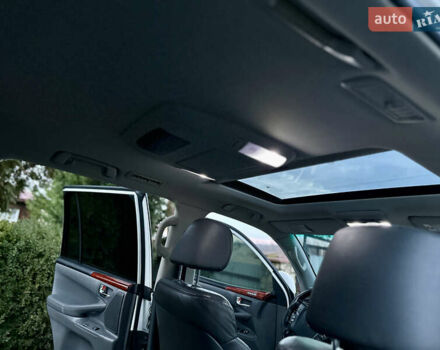 Белый Лексус ЛХ, объемом двигателя 5.7 л и пробегом 307 тыс. км за 20950 $, фото 9 на Automoto.ua