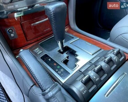 Білий Лексус ЛХ, об'ємом двигуна 5.66 л та пробігом 318 тис. км за 23500 $, фото 24 на Automoto.ua