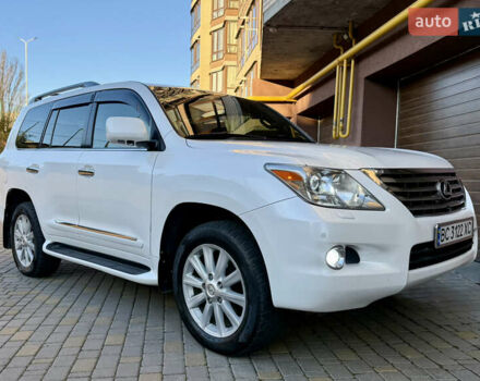 Белый Лексус ЛХ, объемом двигателя 5.66 л и пробегом 299 тыс. км за 22900 $, фото 7 на Automoto.ua