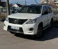Белый Лексус ЛХ, объемом двигателя 5.7 л и пробегом 244 тыс. км за 22500 $, фото 1 на Automoto.ua