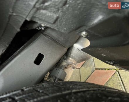 Белый Лексус ЛХ, объемом двигателя 5.66 л и пробегом 157 тыс. км за 29500 $, фото 41 на Automoto.ua