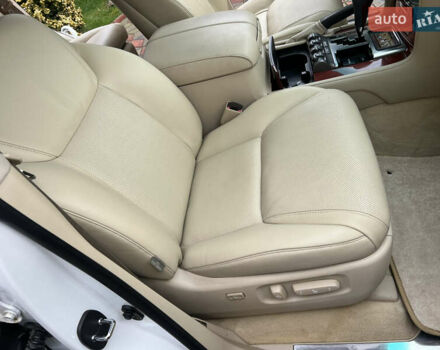 Белый Лексус ЛХ, объемом двигателя 5.66 л и пробегом 157 тыс. км за 29500 $, фото 51 на Automoto.ua