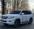 Белый Лексус ЛХ, объемом двигателя 5.7 л и пробегом 270 тыс. км за 24000 $, фото 1 на Automoto.ua