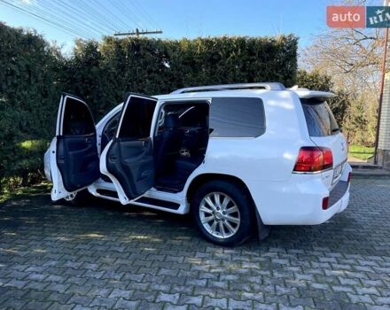 Білий Лексус ЛХ, об'ємом двигуна 5.66 л та пробігом 318 тис. км за 23500 $, фото 48 на Automoto.ua