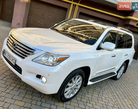 Белый Лексус ЛХ, объемом двигателя 5.66 л и пробегом 299 тыс. км за 22900 $, фото 8 на Automoto.ua