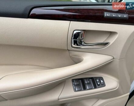 Белый Лексус ЛХ, объемом двигателя 5.66 л и пробегом 206 тыс. км за 25555 $, фото 12 на Automoto.ua