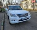 Белый Лексус ЛХ, объемом двигателя 5.66 л и пробегом 210 тыс. км за 24400 $, фото 1 на Automoto.ua