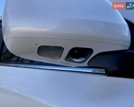 Білий Лексус ЛХ, об'ємом двигуна 5.66 л та пробігом 318 тис. км за 23500 $, фото 20 на Automoto.ua