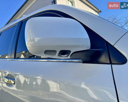 Білий Лексус ЛХ, об'ємом двигуна 5.66 л та пробігом 195 тис. км за 26500 $, фото 7 на Automoto.ua