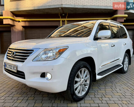 Белый Лексус ЛХ, объемом двигателя 5.66 л и пробегом 299 тыс. км за 22900 $, фото 5 на Automoto.ua