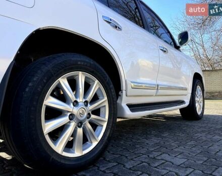 Білий Лексус ЛХ, об'ємом двигуна 5.66 л та пробігом 318 тис. км за 23500 $, фото 13 на Automoto.ua