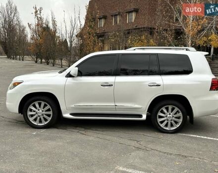 Белый Лексус ЛХ, объемом двигателя 5.66 л и пробегом 186 тыс. км за 24900 $, фото 23 на Automoto.ua