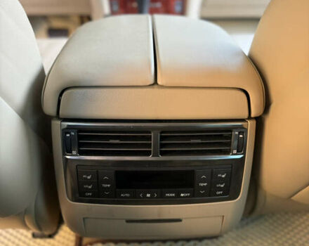 Белый Лексус ЛХ, объемом двигателя 5.66 л и пробегом 299 тыс. км за 22900 $, фото 36 на Automoto.ua