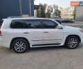Білий Лексус ЛХ, об'ємом двигуна 5.7 л та пробігом 300 тис. км за 20000 $, фото 1 на Automoto.ua