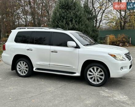 Белый Лексус ЛХ, объемом двигателя 5.66 л и пробегом 186 тыс. км за 24900 $, фото 16 на Automoto.ua